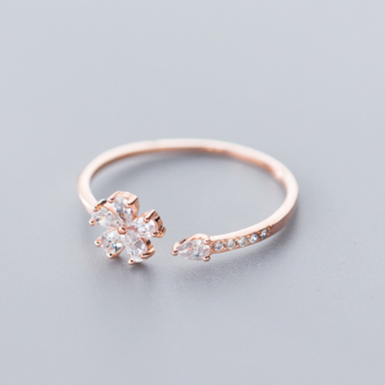Buy Five-petal Flower Korean Style Silver Ring - Elegant Jewelry
