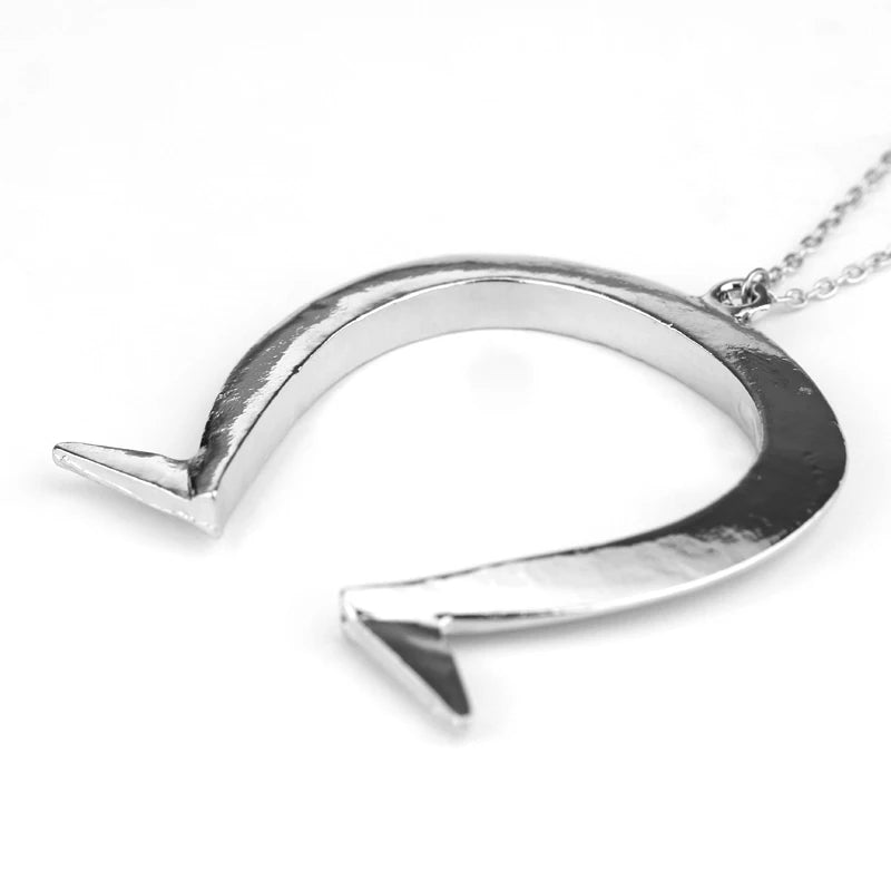 Alice Madness Returns Horseshoe Long Chain Necklace High Quality Cosplay Props Pendant Necklaces Accessories