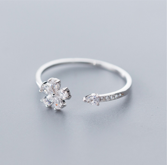 Buy Five-petal Flower Korean Style Silver Ring - Elegant Jewelry