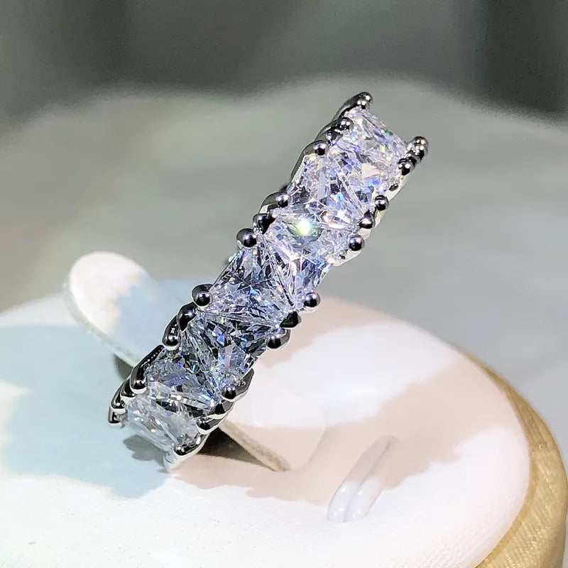 925 Sterling Silver Classic Geometric Design Triangle Zircon Ring Single Row For Ladies Party Birthday Jewelry Gift